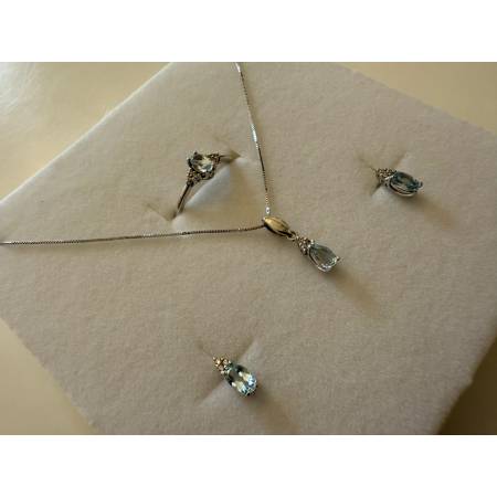 Parure COLLANA PUNTO LUCE ORECCHINI ANELLO ORO BIANCO 18 KARATI 750% E ZIRCONI