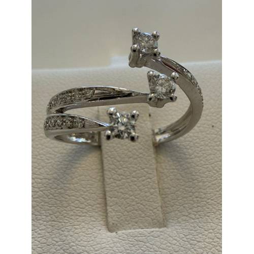 ANELLO TRILOGY DIAMANTI Taglio...