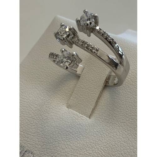 ANELLO TRILOGY DIAMANTI Taglio...