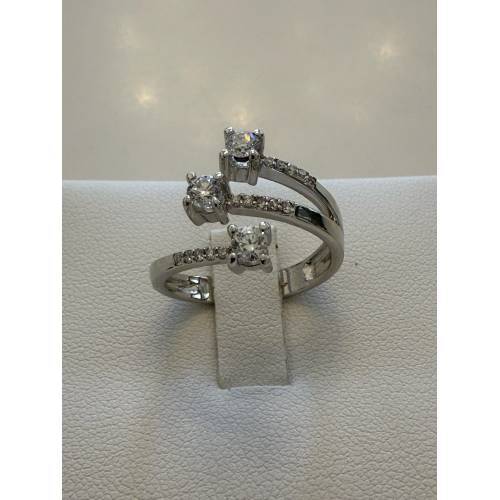 ANELLO TRILOGY DIAMANTI Taglio...