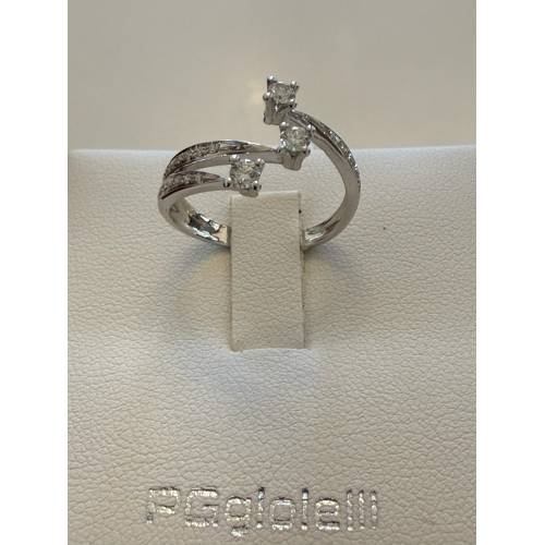ANELLO TRILOGY DIAMANTI Taglio...