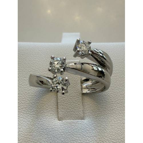 ANELLO TRILOGY DIAMANTI Taglio...