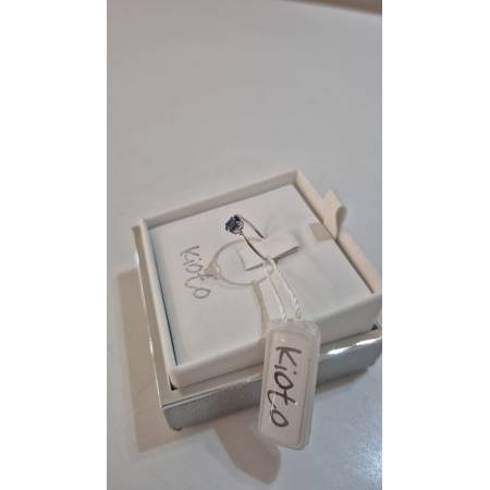 ANELLO KIOTO Solitario Con ZAFFIRO Blu Ovale E DIAMANTI Oro Bianco 9 Karati 375%