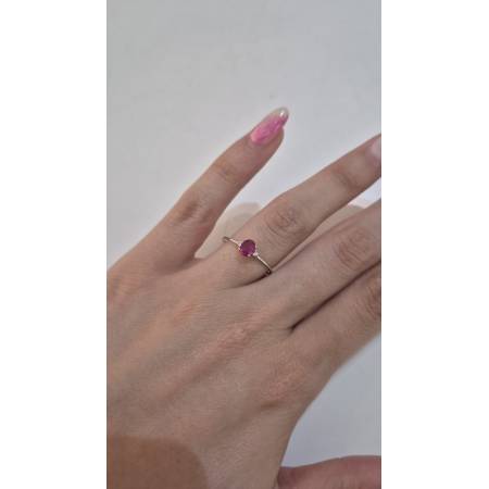 ANELLO KIOTO Solitario Con RUBINO Ovale E DIAMANTI In Oro Bianco 9 Karati 375%