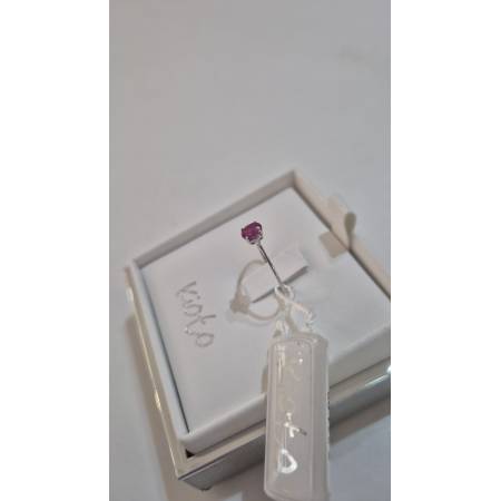 ANELLO KIOTO Solitario Con RUBINO Ovale E DIAMANTI In Oro Bianco 9 Karati 375%