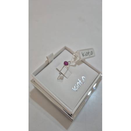 ANELLO KIOTO Solitario Con RUBINO Ovale E DIAMANTI In Oro Bianco 9 Karati 375%