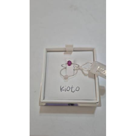 ANELLO KIOTO Solitario Con RUBINO Ovale E DIAMANTI In Oro Bianco 9 Karati 375%