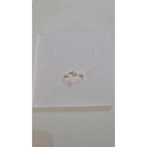 ANELLO SOLITARIO Con Zircone Bianco...
