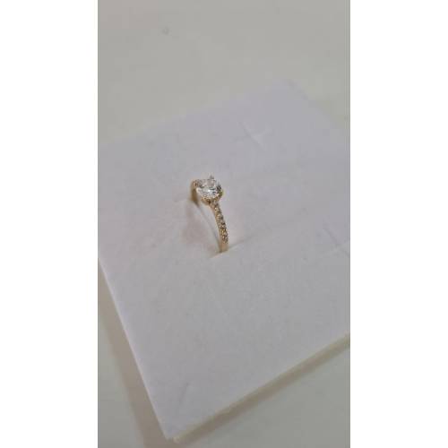 ANELLO SOLITARIO Con Zirconi Bianchi...