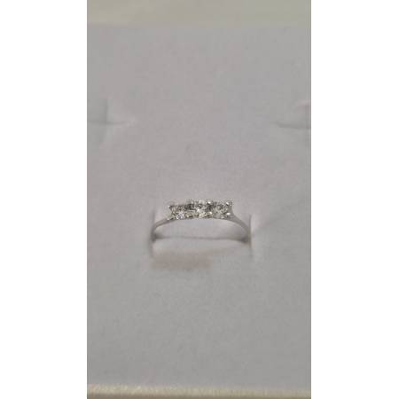 ANELLO Da Donna TRILOGY Con Zirconi Tondi Bianchi In ORO BIANCO 18 Karati 750%