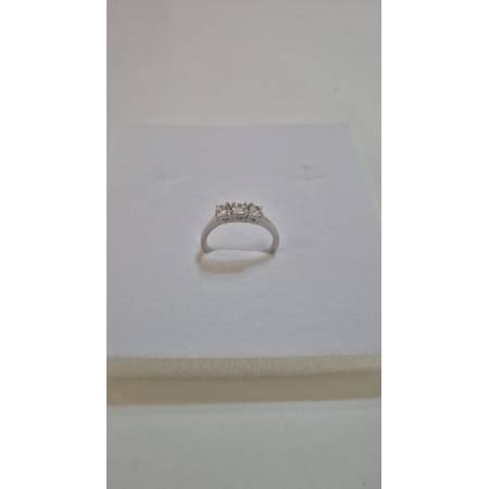 ANELLO Da Donna TRILOGY Con Zirconi Tondi Bianchi In ORO BIANCO 18 Karati 750%