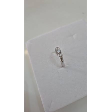ANELLO Da Donna TRILOGY Con Zirconi Tondi Bianchi In ORO BIANCO 18 Karati 750%