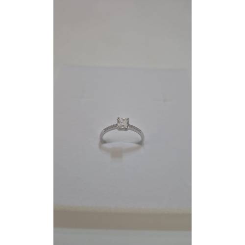 ANELLO Solitario ORO BIANCO 18 Karati...